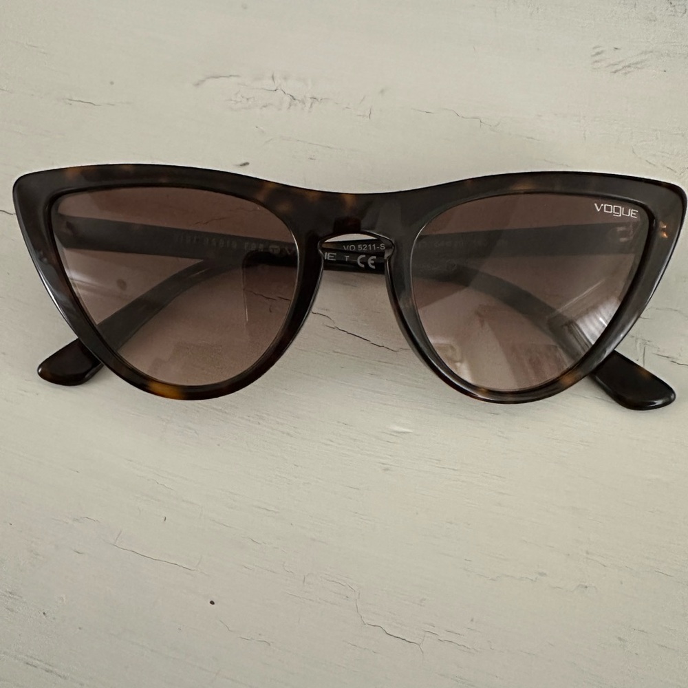 Vogue V05211S Cat Eye Tortoise Brown Sunglasses